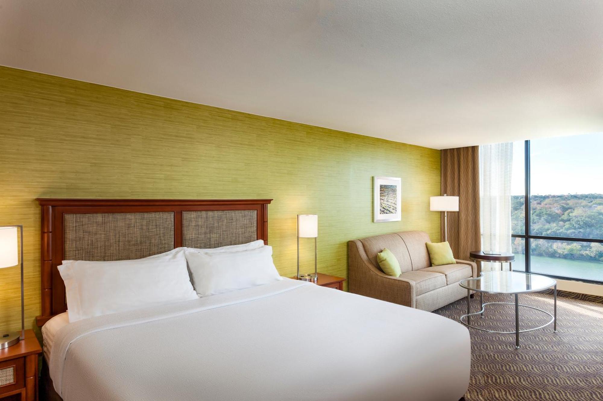 Premium King Room View Top Floor