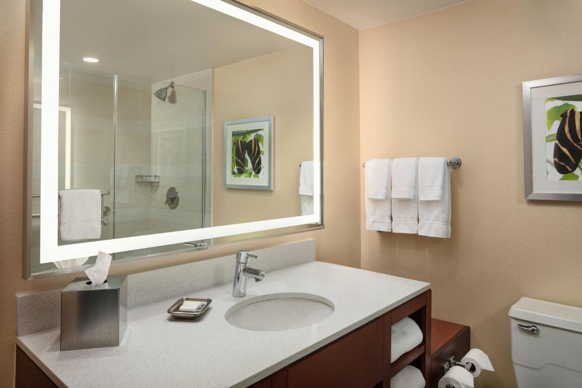 Premium King Room View Top Floor